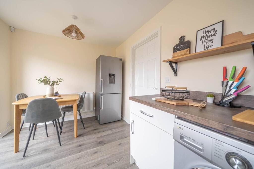 Апартаменти Good For Company Let 2-Bed In Coventry 2X Parking Екстер'єр фото